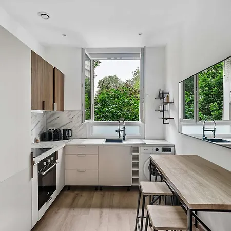 Cozy And Modern In Boulogne-Billancourt