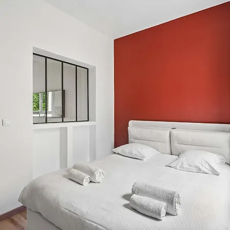 Cozy And Modern In Boulogne-Billancourt